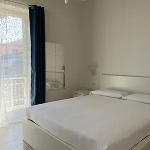 Bed & Breakfast Flora
