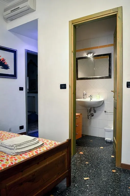 ** فندق مبيت وإفطار بولونيا Bed And Breakfast Arcobaleno إيطاليا